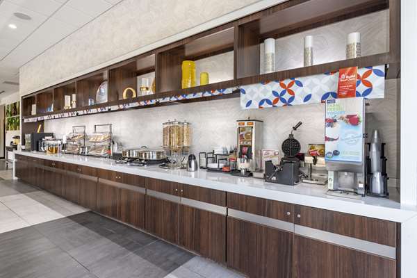 Amenities - GLo Best Western Savannah - I-95, Exit 94