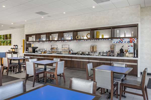 Amenities - GLo Best Western Savannah - I-95, Exit 94