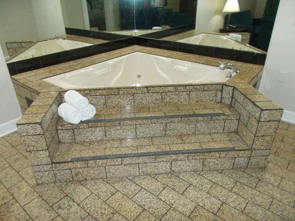 Suite - SureStay Plus Hotel by Best Western Cumberland