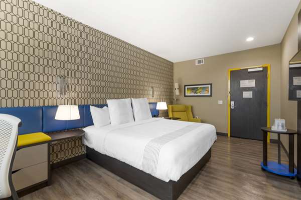  - GLo Best Western Pooler Hotel