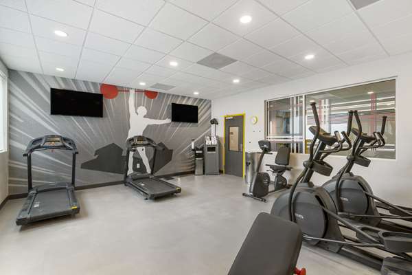 Fitness/ Exercise Room - GLo Best Western Pooler Hotel