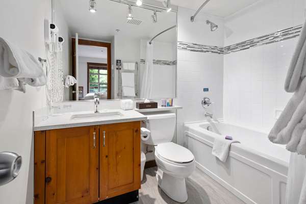  - Blackcomb Springs Suites Whistler