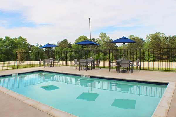 Pool - Best Western Plus Hotel Chandler