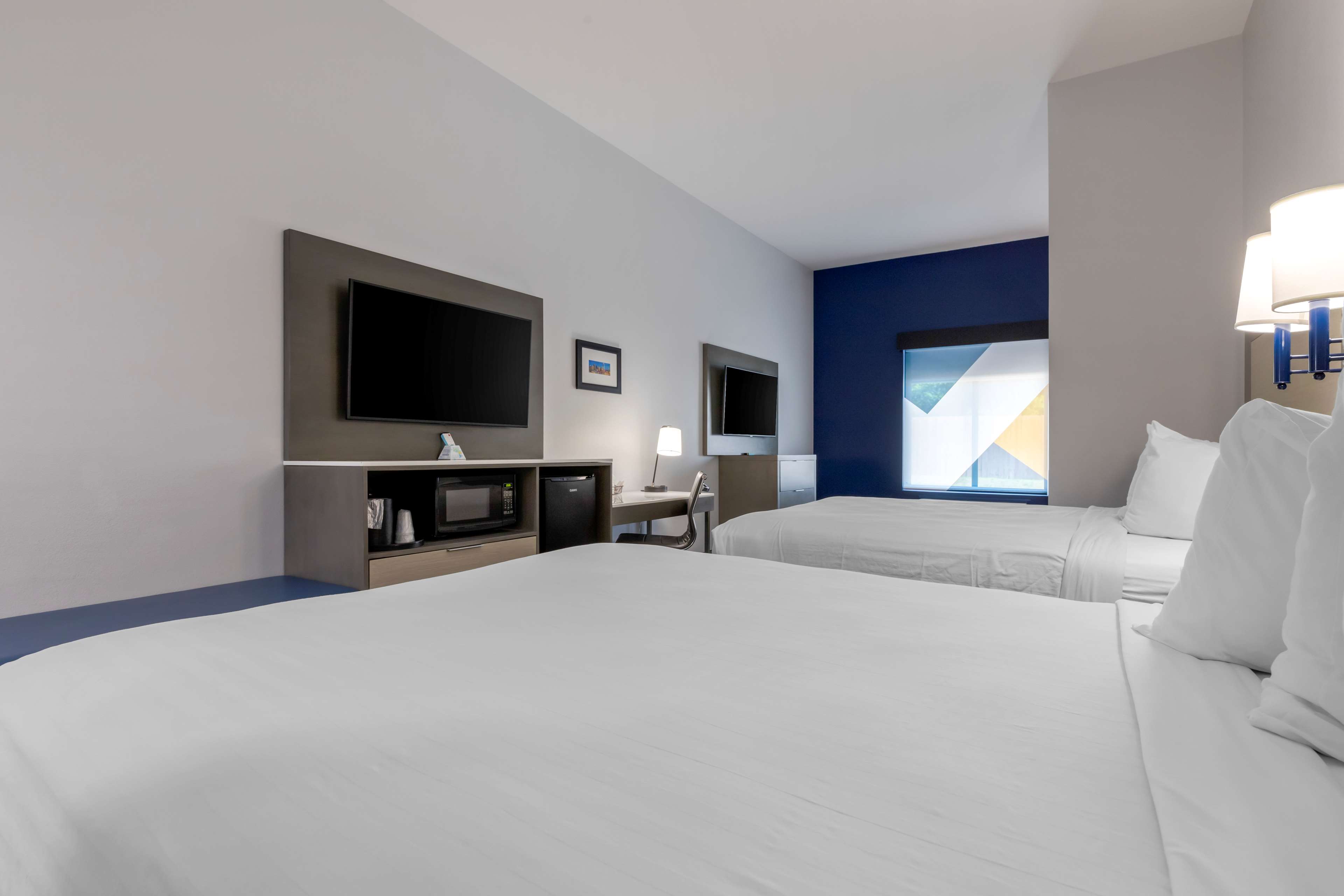 Best Western Plus Choctaw Inn & Suites - Tap to explore photos