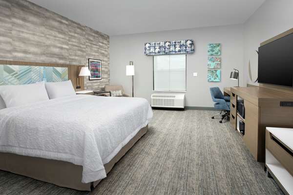  - Hampton Inn Airport Chelsea