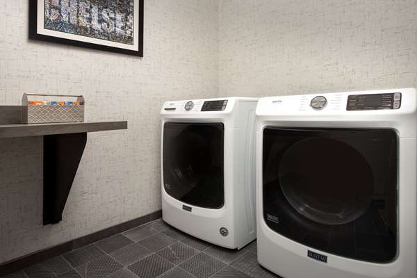  - Hampton Inn Airport Chelsea