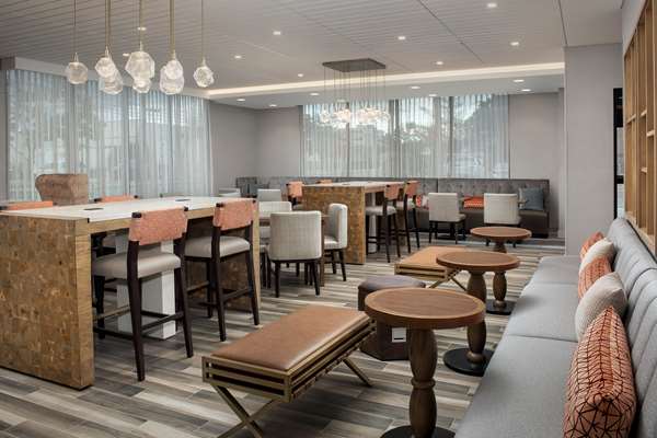  - Hampton Inn Airport Chelsea
