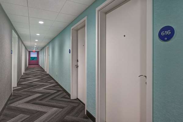  - Tru by Hilton Mooresville - I-77, Exit 31