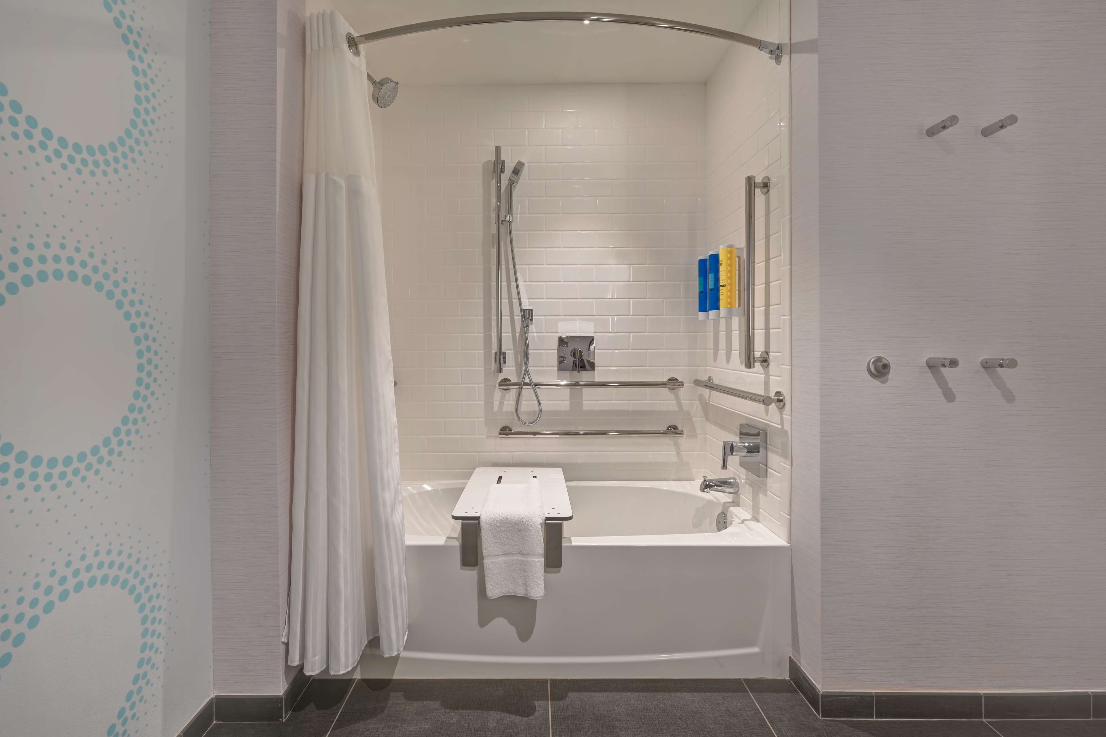 Tru by Hilton Mooresville Room Type - 1 KING HEARING ACCESSIBLE
