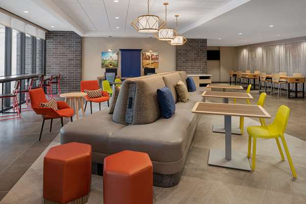  - Home2 Suites by Hilton Des Moines