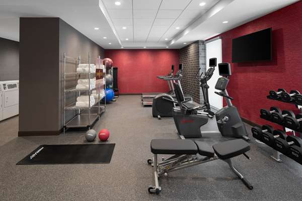 Fitness/ Exercise Room - Home2 Suites by Hilton Des Moines