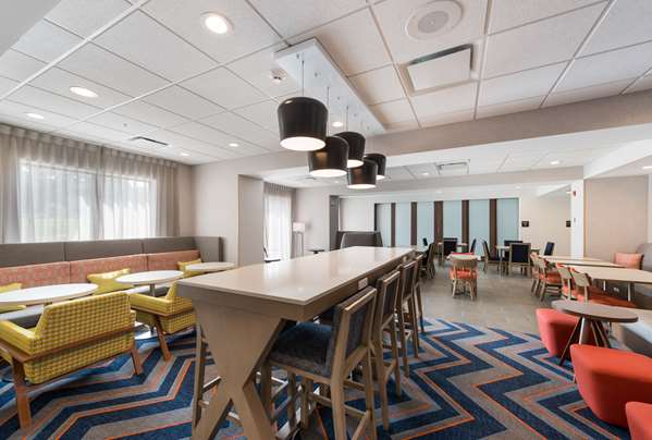 Amenities - Hampton Inn Niles