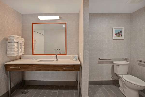  - Hampton Inn & Suites Deptford