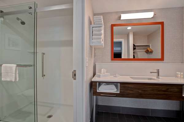  - Hampton Inn & Suites Deptford