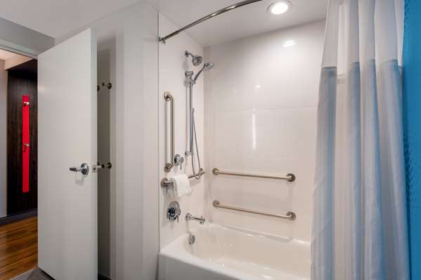  - Tru by Hilton Hotel Christiansburg