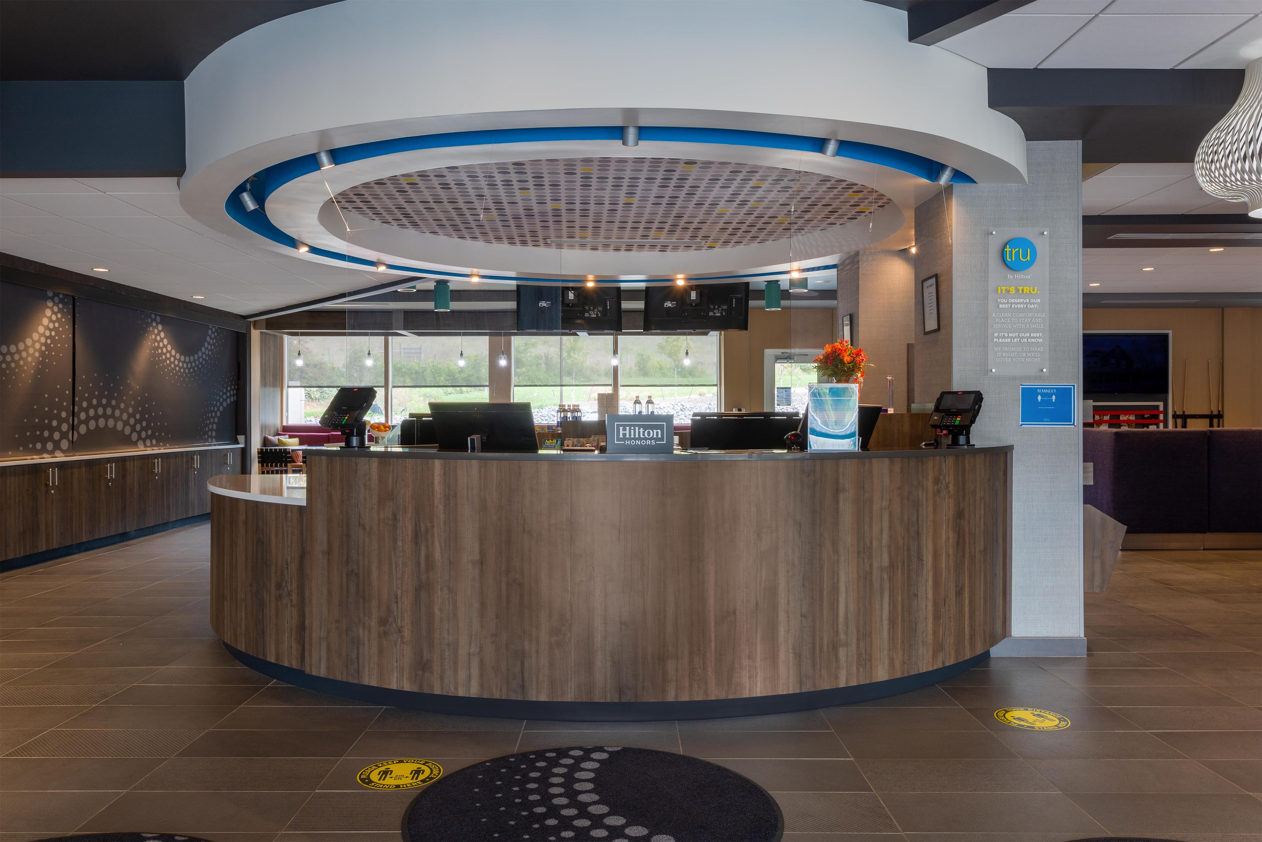 Reception | Tru by Hilton Radford, VA