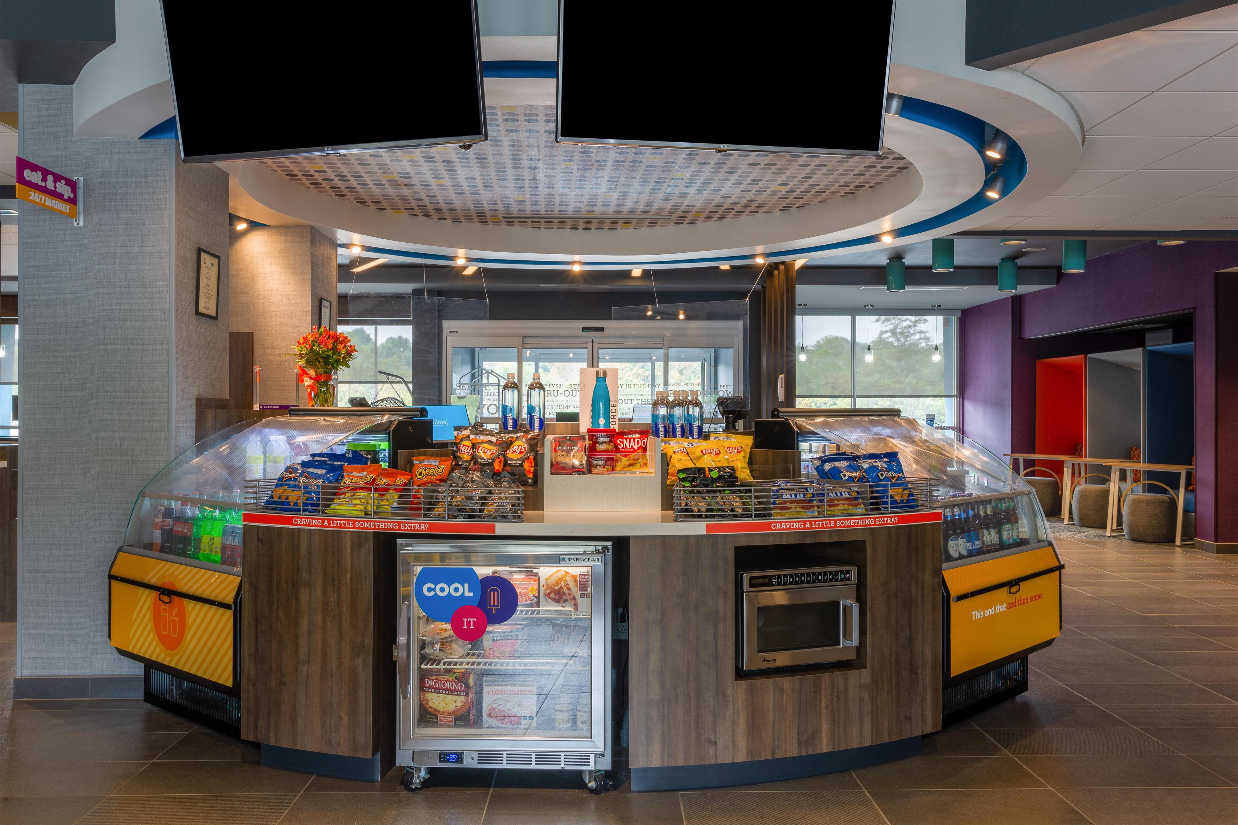 Restaurant | Tru by Hilton Radford, VA