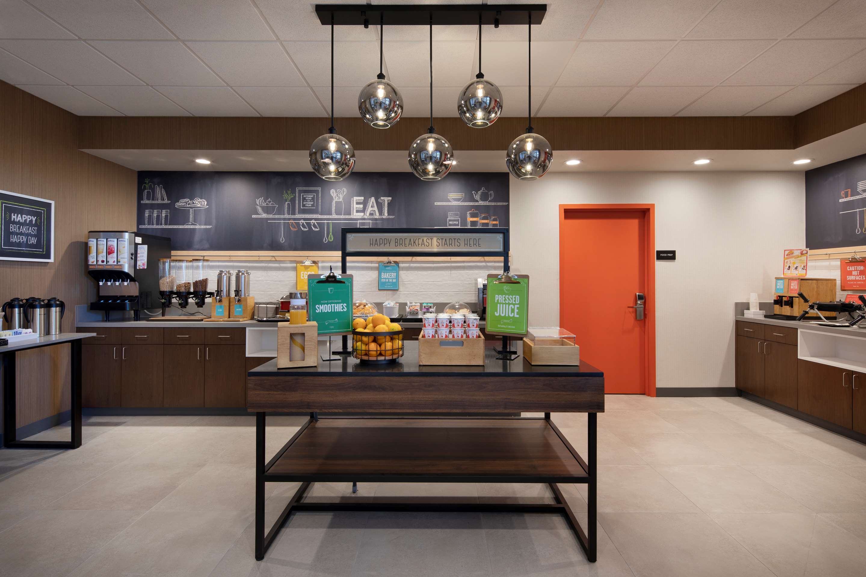 Breakfast Area | Hampton Inn Santa Cruz West, CA