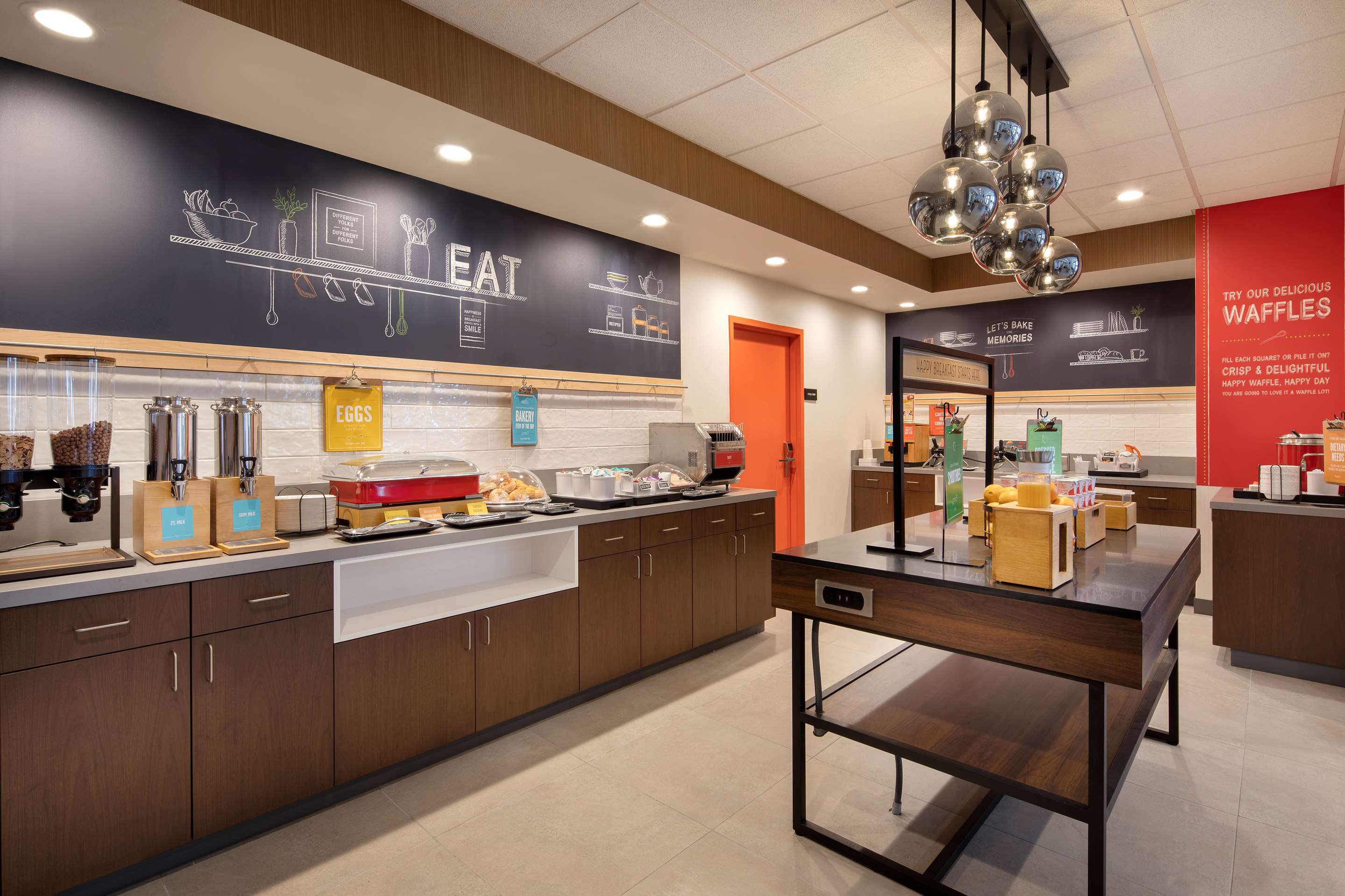 Breakfast Area | Hampton Inn Santa Cruz West, CA