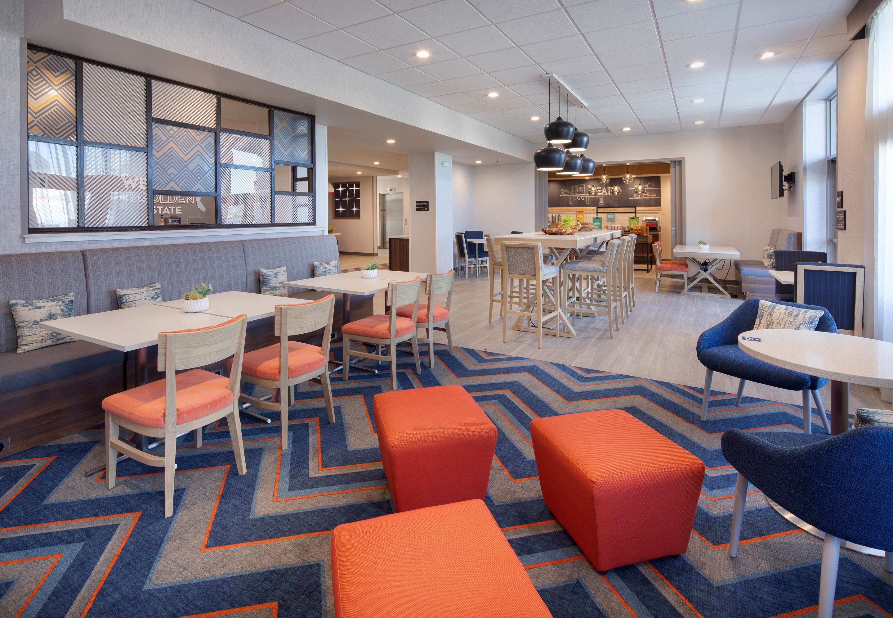 Breakfast Area | Hampton Inn Santa Cruz West, CA
