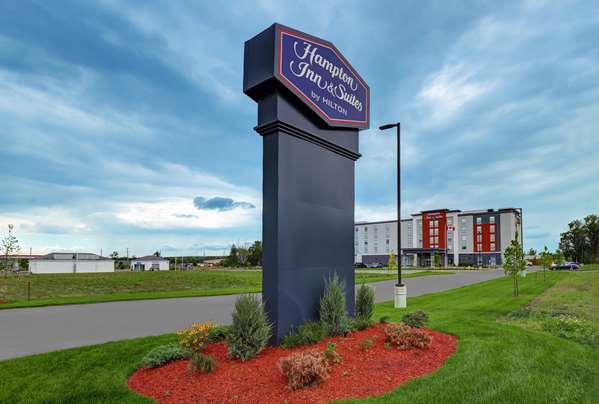 Exterior view - Hampton Inn & Suites Belleville