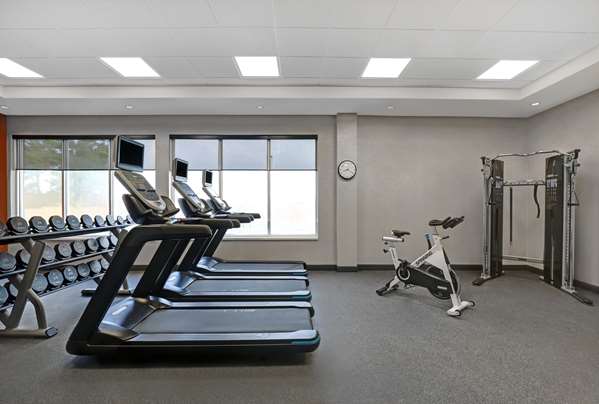 Fitness/ Exercise Room - Hampton Inn & Suites Belleville