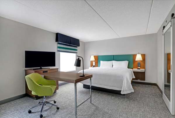  - Hampton Inn & Suites Belleville