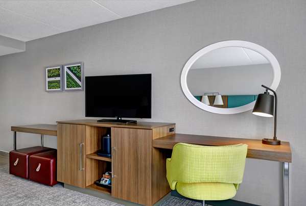  - Hampton Inn & Suites Belleville