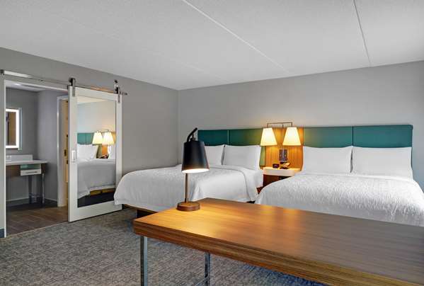  - Hampton Inn & Suites Belleville