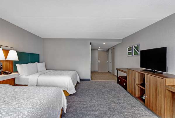  - Hampton Inn & Suites Belleville