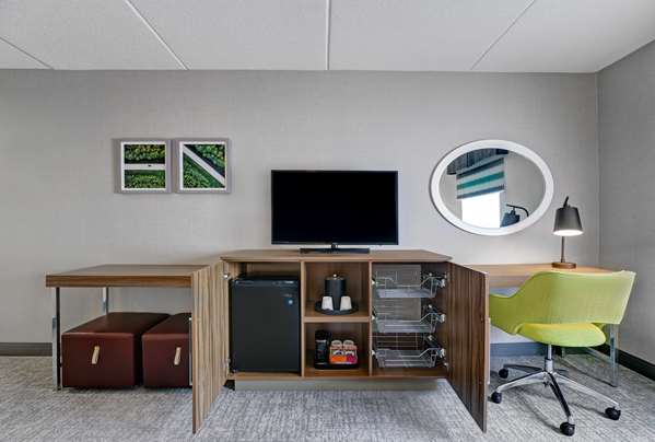  - Hampton Inn & Suites Belleville