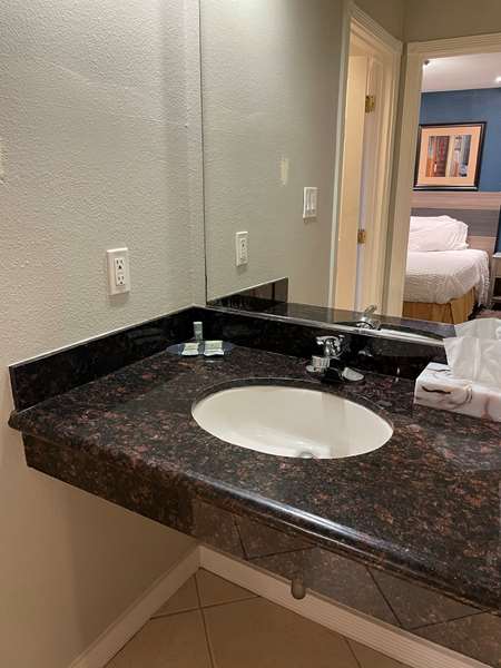 Suite - SureStay Hotel by Best Western San Rafael