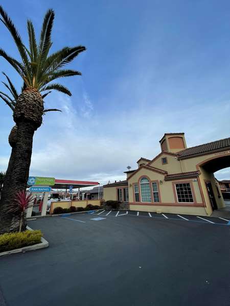 Exterior view - SureStay Hotel by Best Western San Rafael
