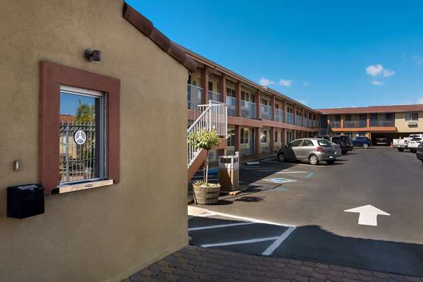 Exterior view - SureStay Hotel by Best Western San Rafael