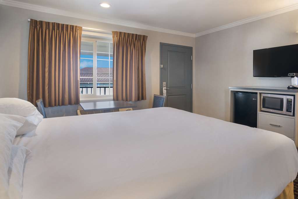 SureStay Hotel by Best Western San Rafael - Tap to explore photos