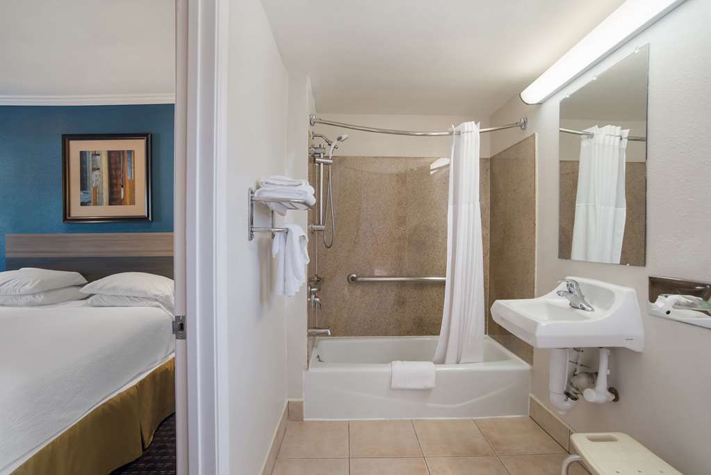 SureStay by Best Western San Rafael-guestroom-Guest Room,Bathroom,On-Site.jpg