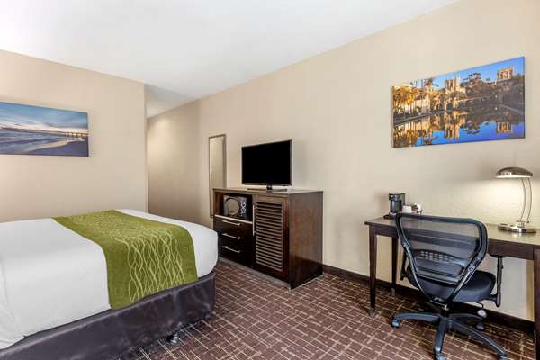  - Comfort Inn Old Town San Diego - I-5, Exit 19