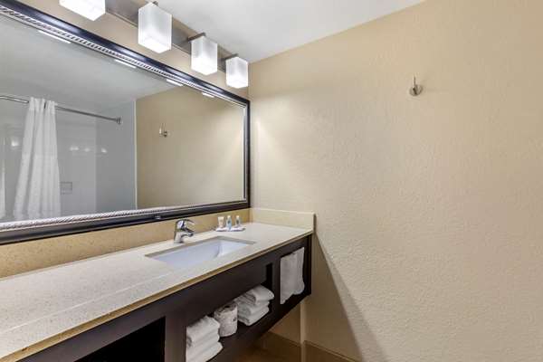  - Comfort Inn Old Town San Diego - I-5, Exit 19