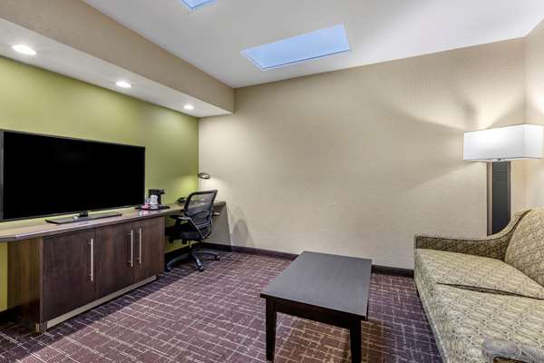 Suite - Comfort Inn Old Town San Diego - I-5, Exit 19