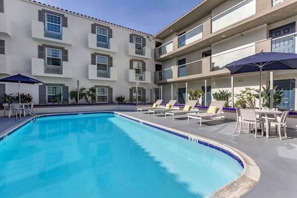 Pool - Comfort Inn Old Town San Diego - I-5, Exit 19