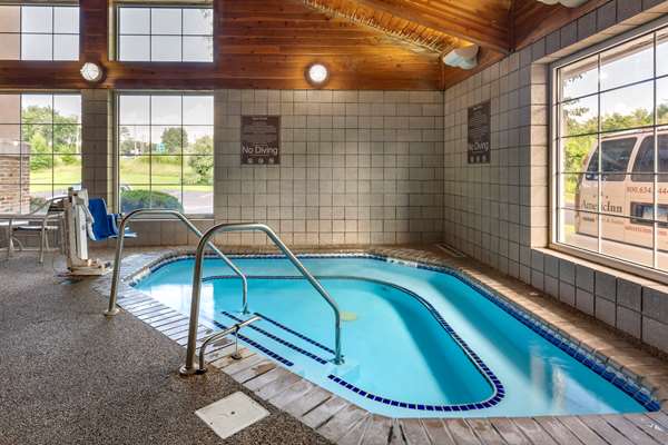Pool - Comfort Inn Griswold - I-395, Exit 22