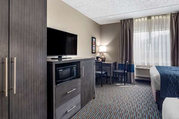  - Comfort Inn Griswold - I-395, Exit 22