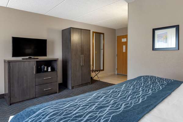  - Comfort Inn Griswold - I-395, Exit 22