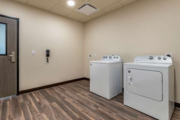 Amenities - MainStay Suites Waukee