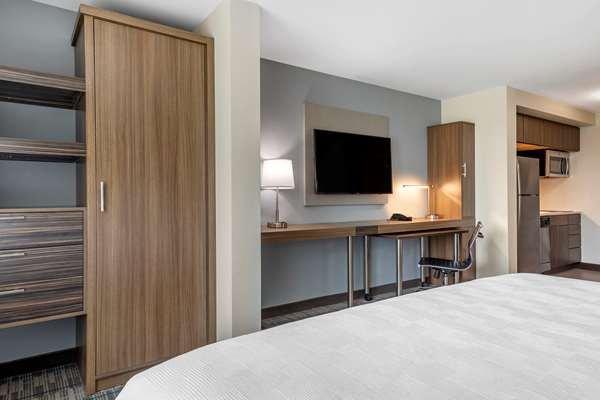 Suite - MainStay Suites Waukee