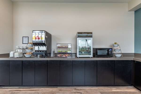 Amenities - MainStay Suites Waukee