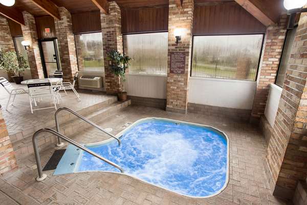 Pool - Quality Inn Athens