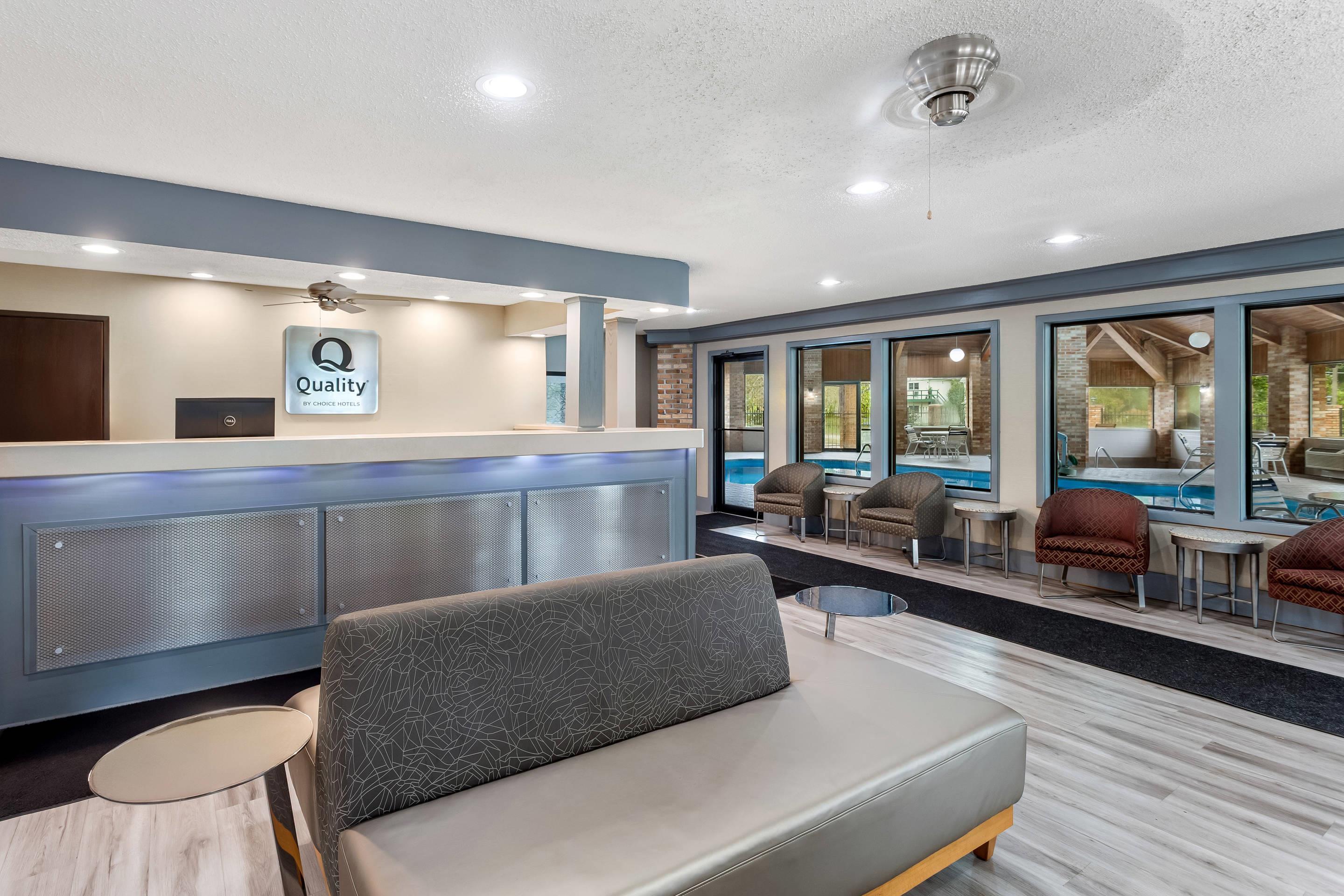 Hotel lobby | Quality Inn Athens