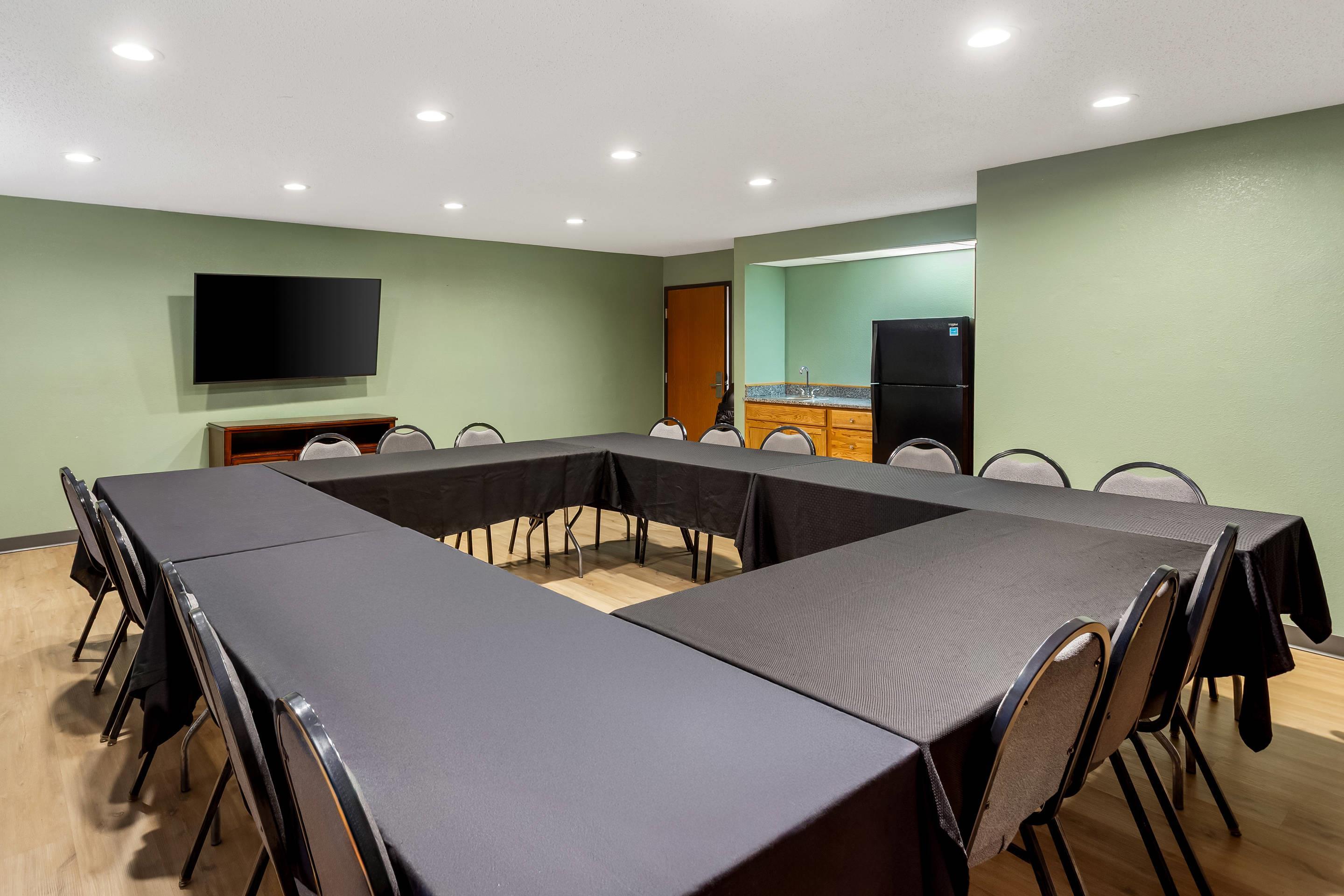 Meeting room | Quality Inn Athens