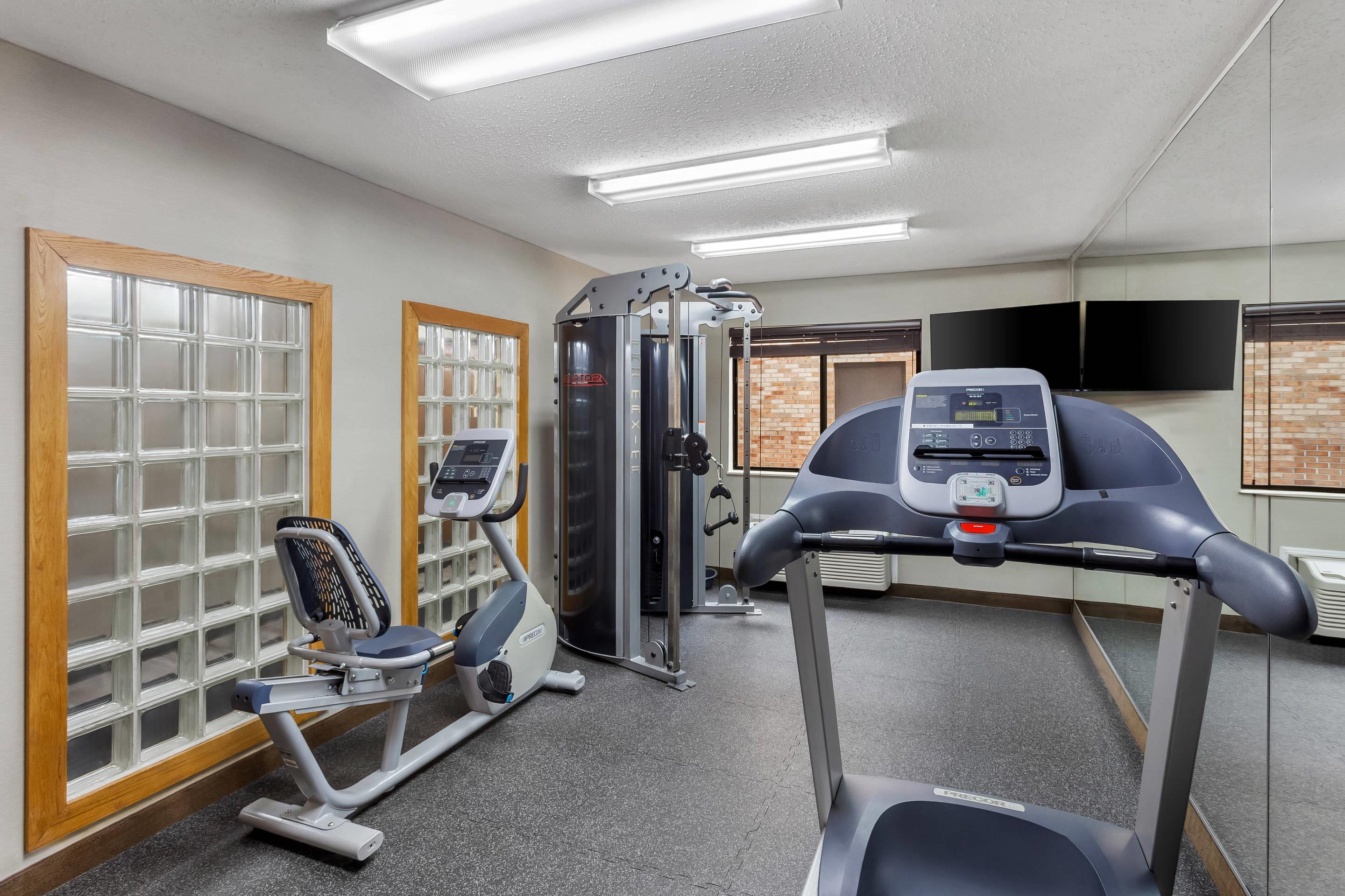 Fitness center | Quality Inn Athens